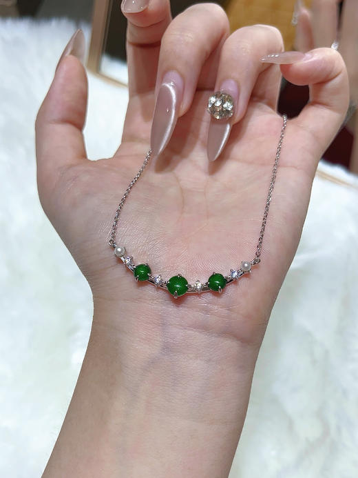 【新品上线】轻奢高级感项链纯银翡翠女简约时尚圆珠镂空项链气质百搭小众设计，支持门店自取/包邮到家。 商品图3