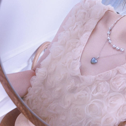 ji光马贝 chaochao值好价 基本完美无暇 精挑zui优秀的珠子 价格太赞了 16-17mm 很鼓 高品质 18k金吊坠头 万能扣&戴妃款 送纯银素链 需要链条款可以加钱升级 商品图4