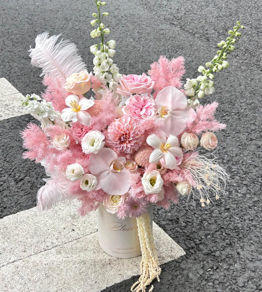 出水芙蓉--粉色系抱抱桶花束 商品图0