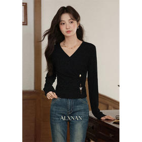 鹿向南「曲鸢流星」气质黑色针织衫上衣女秋季新款高级感长袖T恤