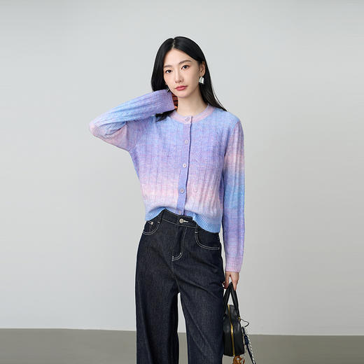 NEELLY纳俪商场同款秋季新款时尚渐变显白针织开衫女百搭休闲上衣N25084A04421 商品图3