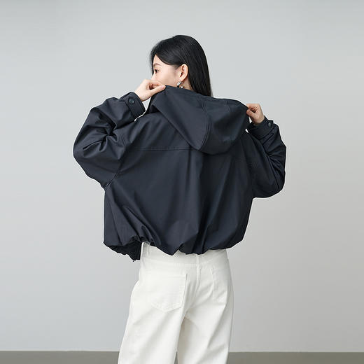 NEELLY纳俪商场同款秋季新款宽松个性短款连帽风衣女廓形显瘦外套N25084F04403 商品图1