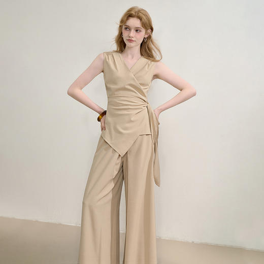 西遇老钱风通勤套装秋季气质V领无袖背心搭阔腿裤两件套V2451102 商品图0