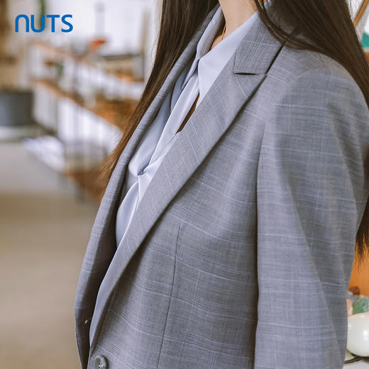 NUTS商场同款春秋款纯色时尚气质通勤西装外套女4330408A1 商品图1