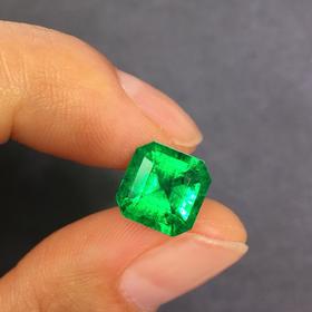 3.74ct刻面祖母绿裸石