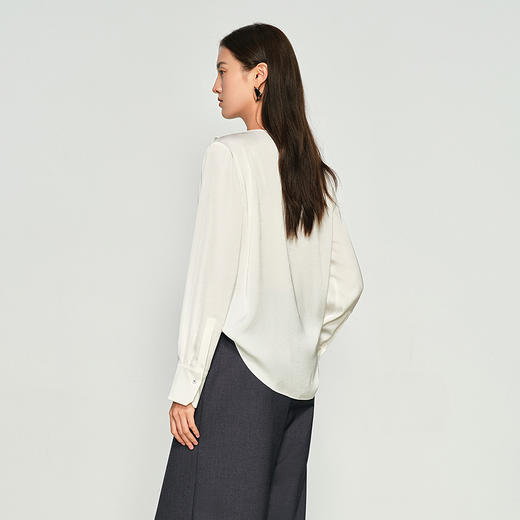 NEELLY纳俪商场同款秋季新款纯白优雅上衣女打底内搭显瘦衬衫N25084R04607 商品图1