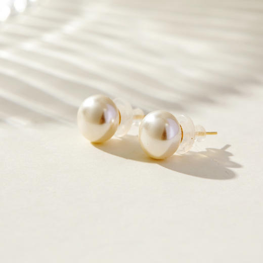 三彩2025新款法式简约通勤轻奢珠光合成面包珍珠女式耳钉耳饰养耳 商品图2