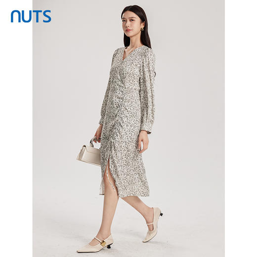 NUTS商场同款春秋款时尚气质百搭通勤V领长袖连衣裙女4341007A1 商品图1