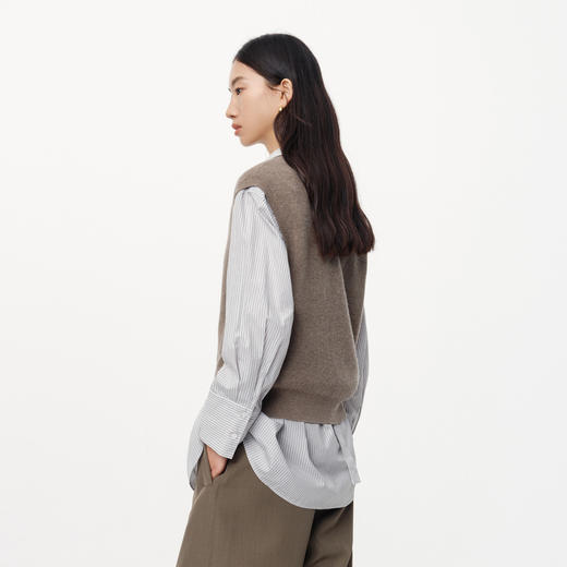 NEELLY纳俪商场同款秋季新款低圆领无袖针织衫女通勤新款上衣马甲N25084A04580 商品图1