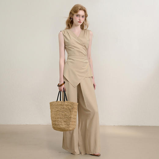 西遇老钱风通勤套装秋季气质V领无袖背心搭阔腿裤两件套V2451102 商品图3