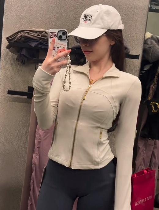 点此购买 lulu露露春秋季女士金标拉链运动夹克外套 LL 327188 商品图4