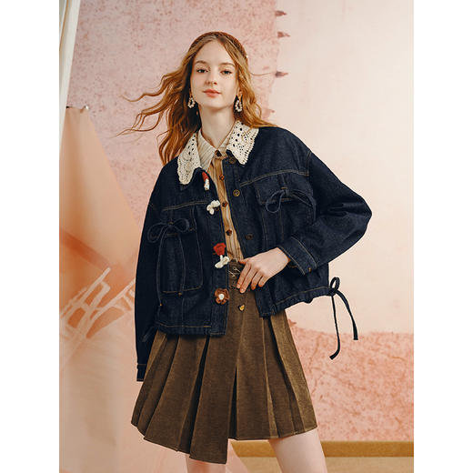两三事梵高文艺 夜萤绽蕊 2025秋季新款钩花纽扣可拆双层领外套女 商品图1