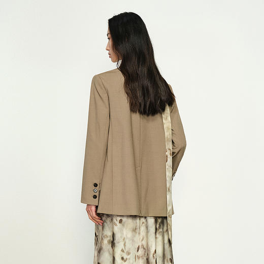 NEELLY纳俪商场同款秋季新款休闲百搭西装外套女廓形显瘦上衣N25084W04595 商品图1