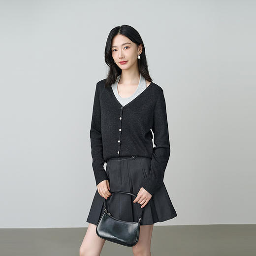 NEELLY纳俪商场同款秋新款设计感假两件挂脖针织衫女休闲百搭上衣N25084A05510 商品图3