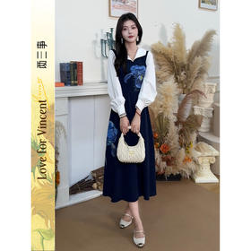 两三事梵高文艺鸢尾诗行2025秋新款刺绣翻领拼色印花假两件连衣裙