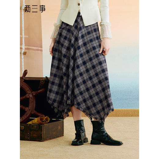 两三事 窗棱旧絮 2025秋季新款复古流苏不规则下摆格子半身裙长裙 商品图0