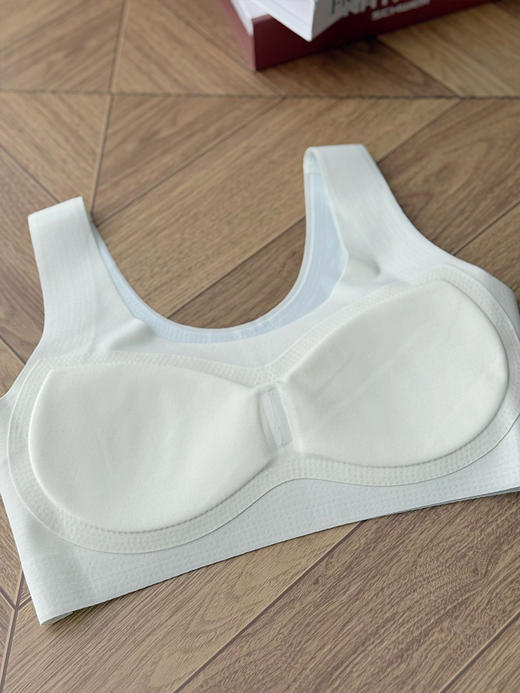 【专为少女设计  舒适好穿 运动无忧】2件装  第一阶段隐形防凸点 呵护小敏感 婴儿肌面料抗菌0甲醛； 二阶段无感穿戴不勒健康不闷汗；三阶段比普通内衣支撑力更强 运动不疼 商品图6