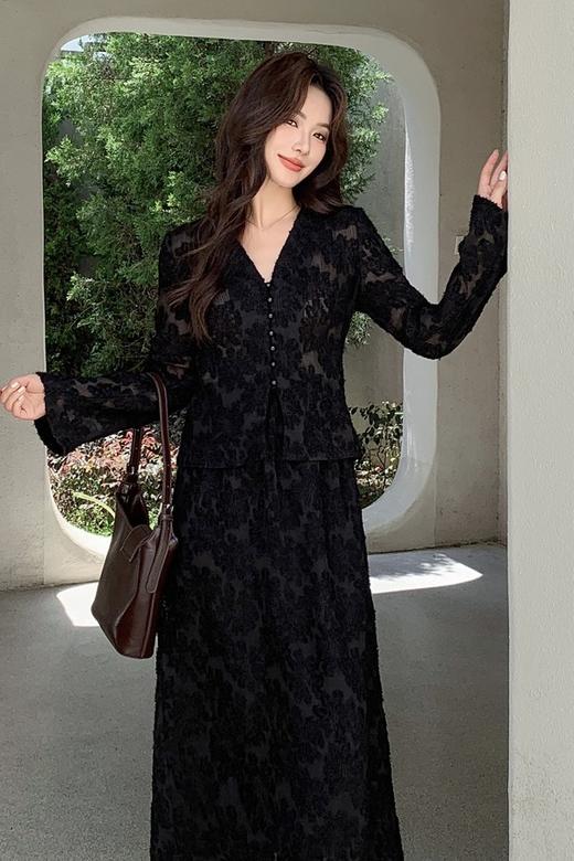 Le Malene 经典舒适休闲长袖立体花开衫半裙套装 21042 商品图3