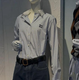 88-3 独家圆正 大爆款 miu府绸棉 可拆领口袖口 设计感两穿 廓形条纹衬衫 我穿42