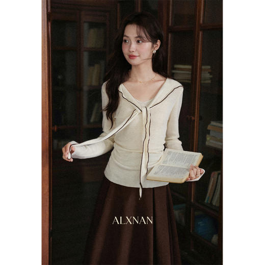 鹿向南「薄荷心事」燕麦色长袖海军领针织衫秋新款温柔通勤上衣女 商品图2