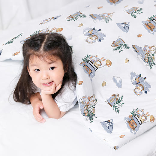 贝彤针织棉双胆被120*150cm（熊猫飞航标准款Cb2509白色/乖兔游车标准款Cb2509蓝灰） 商品图4
