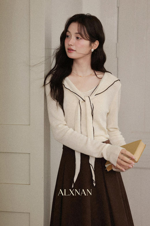 鹿向南「薄荷心事」燕麦色长袖海军领针织衫秋新款温柔通勤上衣女 商品图5