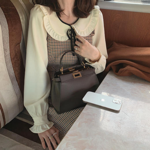 金蘑菇菇【纽约艺术馆】设计感复古棋盘格针织背心马甲女 商品图8