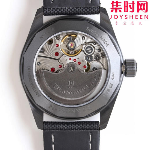 宝珀 五十寻系列 钢化陶瓷壳 男士腕表——高科技缎面灰色陶瓷光泽亮丽、高硬度、不变色、不沾污、不易磨损 商品图7