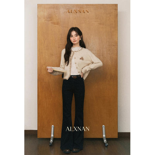 鹿向南「罗曼油画」黑色高腰微喇牛仔裤女初秋修身显瘦直筒长裤子 商品图4