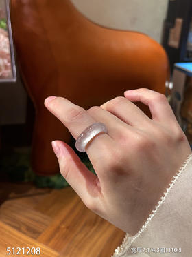 5121208，扳指，圈口10.5。具体价格微信咨询