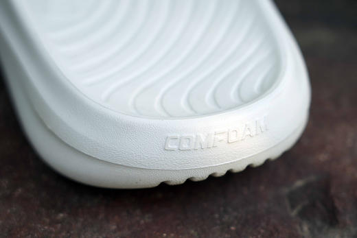 英雄联盟/LEAGUE OF LEGENDS与LiNing李宁联名款 防磨防滑人字拖鞋男女同款缓震回弹潮流拖鞋 商品图3