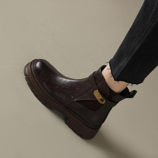阿么手工女鞋时尚小金扣短靴显瘦增高4.5CM百搭复古真皮切尔西靴 商品图3