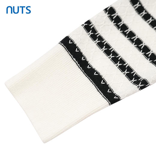 NUTS商场同款春秋款V领时尚黑白撞色毛织短外套女4380528A1 商品图3