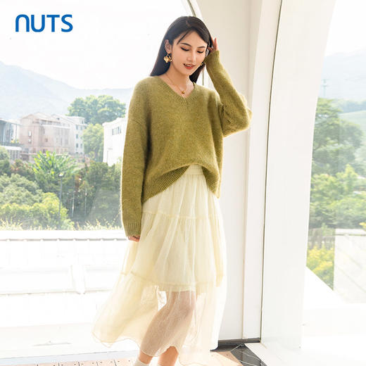 NUTS商场同款春秋款V领保暖毛织套头衫4340505A1 商品图3