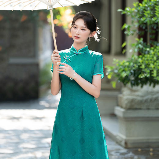 SC21819 2025春夏新款剪花奥黛复古长旗袍文艺风改良新中式优雅女修身国风 商品图4