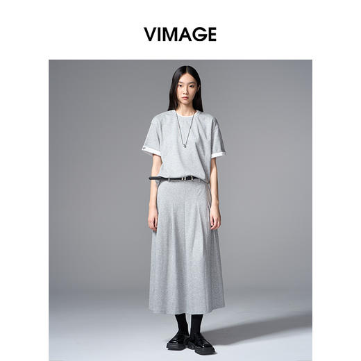 VIMAGE纬漫纪圆领撞色拼接设计休闲率性风T恤V2402102 商品图1