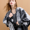 三彩2025新款经典千鸟格纹外搭披肩复古保暖流苏黑白松弛出片 商品缩略图1