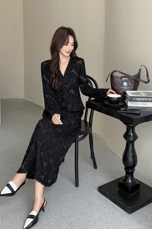 Le Malene 经典舒适休闲长袖立体花开衫半裙套装 21042 商品图2