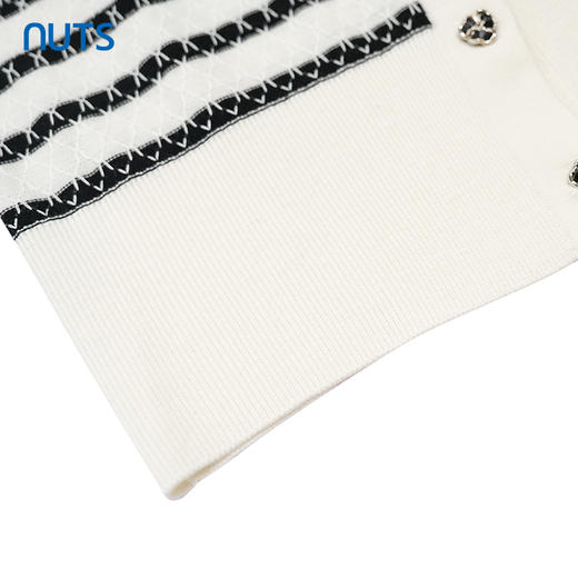 NUTS商场同款春秋款V领时尚黑白撞色毛织短外套女4380528A1 商品图4