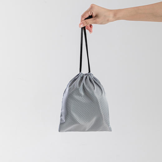 【品牌直发】加倍生活凉感U型枕记忆 旅行午睡两用枕 双拼色系列枕趴睡 新款便携冰丝护颈枕 差旅护颈枕头 午睡枕 商品图4