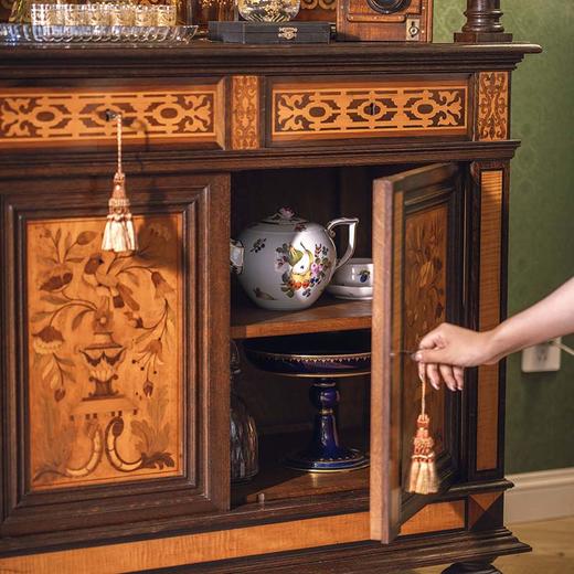 独角鹿西洋古董法国出品路易十六风格实木精雕装饰美惠三女神及古器花卉主题细木镶嵌边柜 商品图4