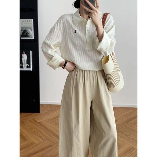 早秋衬衫 小兔刺绣长袖POLO衬衫 提花暗纹在阳光下若隐若现 半开襟POLO领修饰颈部线条 商品图3