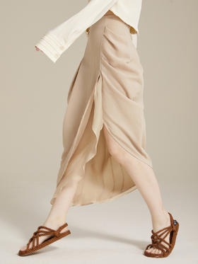 斜裁不对称垂坠花苞半裙