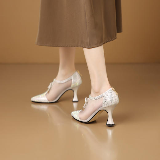 【预售5天】水钻网纱包头凉鞋女夏季镂空深口尖头高跟鞋子时尚蝴蝶结粗跟女鞋HY&H3634 商品图2