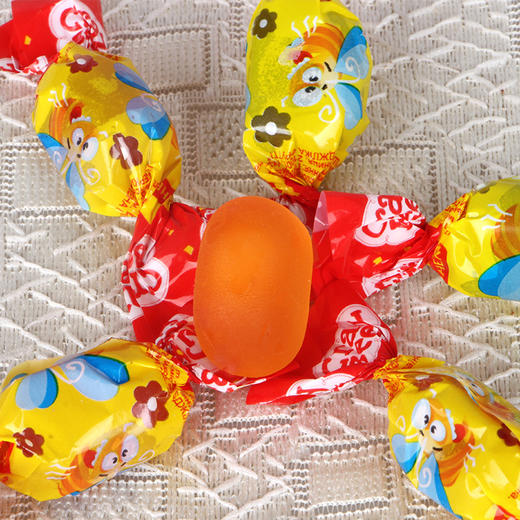 【中欧班列精选】俄罗斯糖果  俄罗斯进口包装 夹心爆浆 水果口味 小蜜蜂软糖500g/袋 商品图3