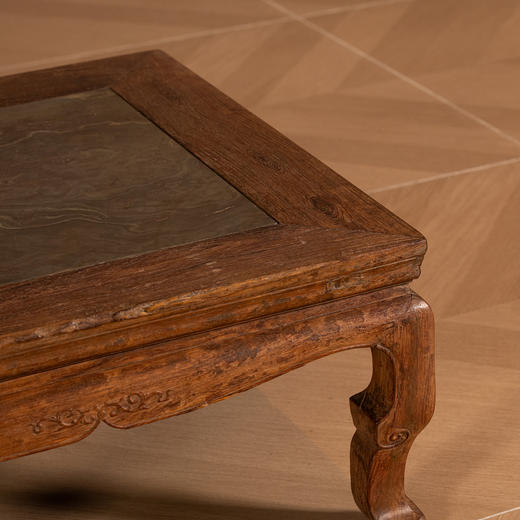 清早期	黄花梨镶绿石束腰三弯腿炕桌 商品图3