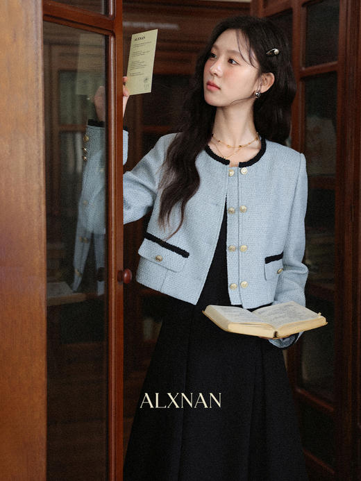 鹿向南「风铃絮语」气质黑色背心吊带连衣裙女初秋显瘦A字长裙子 商品图0