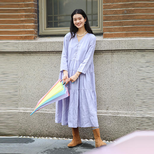 绽放旅行女装513朵/砂洗亚麻V领半开襟正常肩长袖蛋糕型连衣裙秋 商品图2