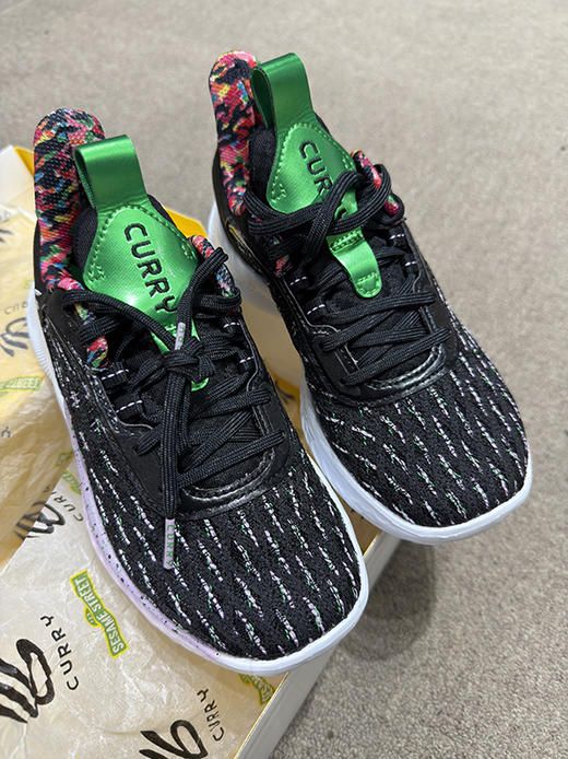 【超惠秒】UNDER ARMOUR 安德玛 CURRY休闲运动系列女士织物舒适运动休闲鞋 商品图0