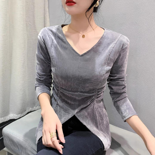 时尚垫肩褶皱收腰长袖开叉不规则丝绒小衫上衣女秋冬内搭外穿T恤 商品图1